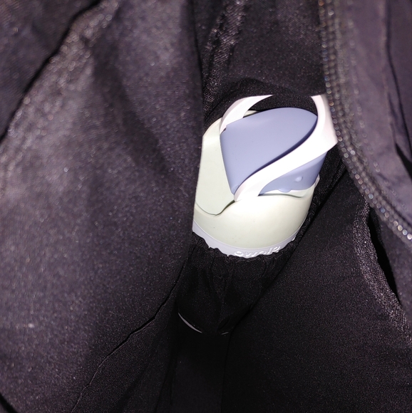 =GEN 'AYCC' All You Can Carry Nylon Black Puff Crossbody Bag - Picture 13 of 16